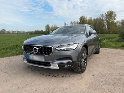 Second-hand Volvo V90 CC 190 CP (139 kW) 2019 Gri Break