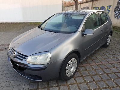 Gebraucht VW Golf IV 75 PS (55 kW) 2005 Grau Limousine