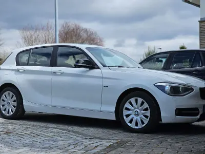 Usata BMW 118 Sport Line 143 CV (105 kW) 2014 Bianco Utilitaria