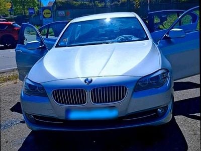 Second-hand BMW 520 184 CP (135 kW) 2012 Argintiu Berlinǎ