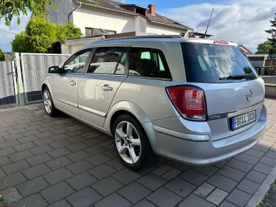 Używany Opel Astra 125 KM (91 kW) 2005 Srebrny Kombi