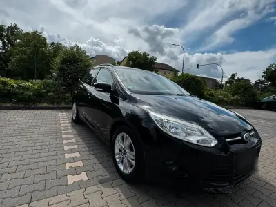 Gebraucht Ford Focus 115 PS (84 kW) 2011 Schwarz Kombi