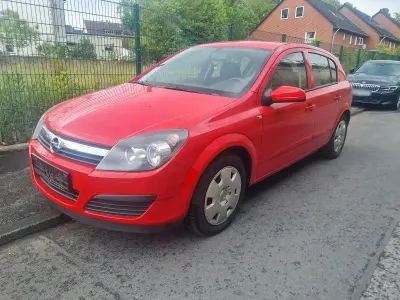 Gebraucht Opel Astra 140 PS (102 kW) 2007 Rot Limousine