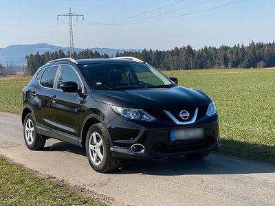 Gebraucht Nissan Qashqai 116 PS (85 kW) 2017 Schwarz SUV