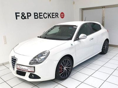 Gebraucht Alfa Romeo Giulietta Quadrifoglio Verde 235 PS (172 kW) 2012 Bianco ghiaccio/pastello Kleinwagen