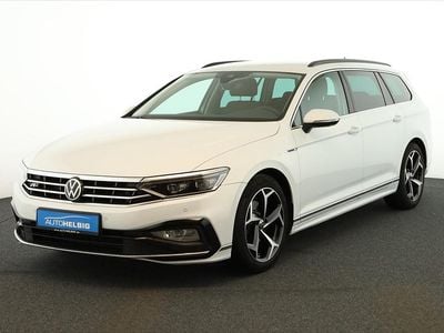 Gebraucht VW Passat R-line 150 PS (110 kW) 2022 Gletscherweiss metallic Kombi