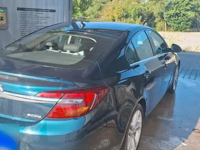 Gebraucht Opel Insignia Edition 170 PS (125 kW) 2015 Grün Limousine