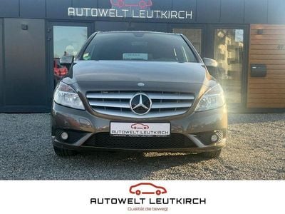 Gebraucht Mercedes B180 122 PS (89 kW) 2012 Braun Van / Kleinbus
