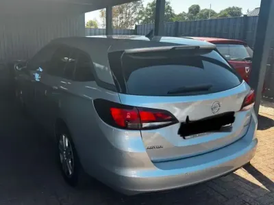Gebraucht Opel Astra Edition 150 PS (110 kW) 2016 Silber Kombi