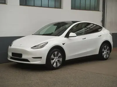 Occasion Tesla Model Y Long Range AWD 378 kW (514 ch) 2023 Blanc SUV