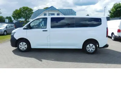 Nouă VW Caravelle 160 kW (218 CP) 2025 Alb Van