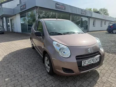 Gebraucht Suzuki Alto 68 PS (50 kW) 2012 Braun Kleinwagen