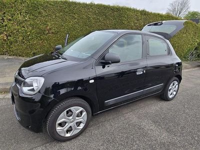 Second-hand Renault Twingo Life 65 CP (47 kW) 2019 Negru Hatchback