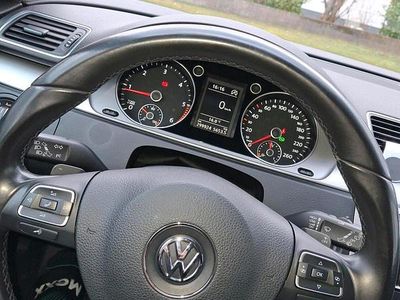 Gebraucht VW Passat 140 PS (102 kW) 2013 Rot Kombi