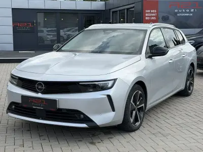 Gebraucht Opel Astra Elegance 131 PS (96 kW) 2023 Kristall silber Kleinwagen
