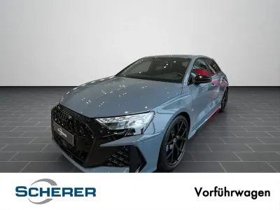 Gebraucht Audi RS3 Sport 400 PS (294 kW) 2025 Grau Limousine