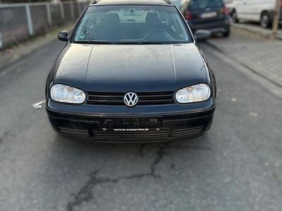 Schwarz Gebraucht 2003 VW Golf IV Kombi | 1.800 € (Fairer Preis)