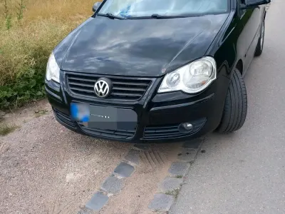 Gebraucht VW Polo 75 PS (55 kW) 2005 Schwarz Kleinwagen