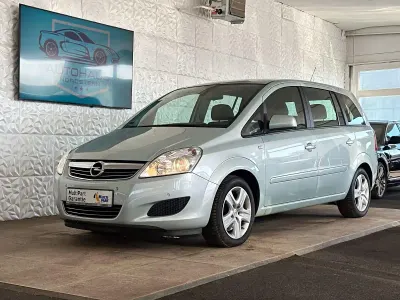 Gebraucht Opel Zafira Edition 150 PS (110 kW) 2010 Silber Van / Kleinbus