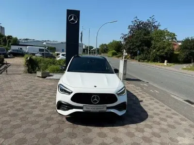Gebraucht Mercedes GLA200 AMG 163 PS (119 kW) 2022 Weiß SUV