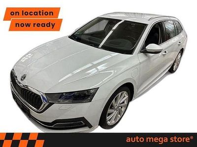 Gebraucht Skoda Octavia Style 204 PS (150 kW) 2021 Moonweiss metallic Kombi