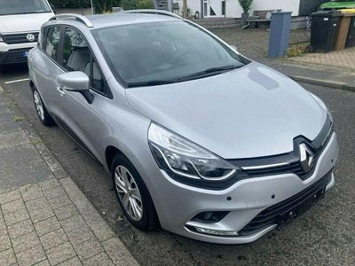 Gebraucht Renault Clio GrandTour Bose Edition 90 PS (66 kW) 2020 Platingrau (metallic) Kombi