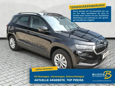 Neu Skoda Karoq Selection 150 PS (110 kW) 2026 Blackmagic perleffekt SUV