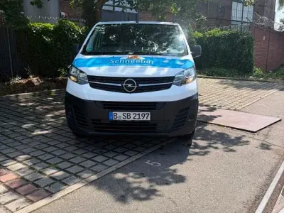 Gebraucht Opel Vivaro-e Combi 122 PS (89 kW) 2020 Weiß Van / Kleinbus
