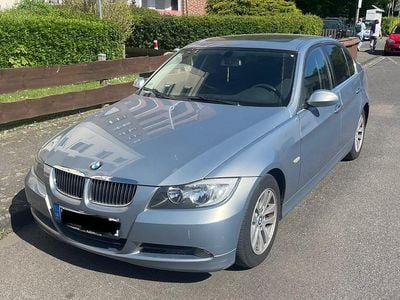 Gebraucht BMW 325 Sport Line 218 PS (160 kW) 2006 Silber Limousine