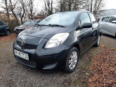 Schwarz Gebraucht 2009 Toyota Yaris Cool Limousine | 3.999 € (Etwas zu teuer)
