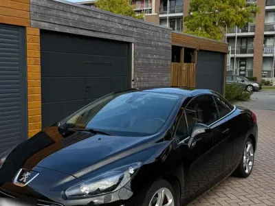 Gebraucht Peugeot 308 CC Sport 156 PS (114 kW) 2015 Schwarz Cabrio
