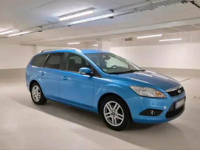 Używany Ford Focus Style 101 KM (74 kW) 2008 Niebieski Kombi
