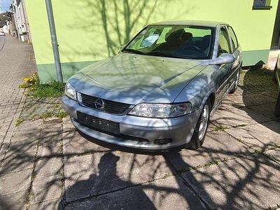 Usata Opel Vectra 101 CV (74 kW) 2000 Beige Berlina