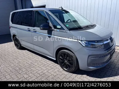 Usata VW T7 Style 150 CV (110 kW) 2024 Grigio Furgone