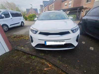 Gebraucht Kia Stonic Vision 101 PS (74 kW) 2022 Weiß SUV