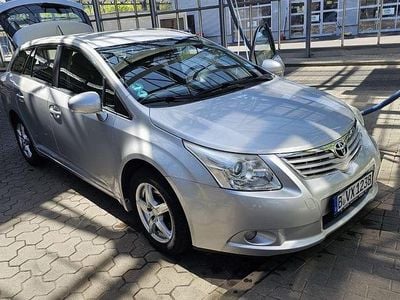 Usata Toyota Avensis Executive 147 CV (108 kW) 2009 Grigio Station wagon