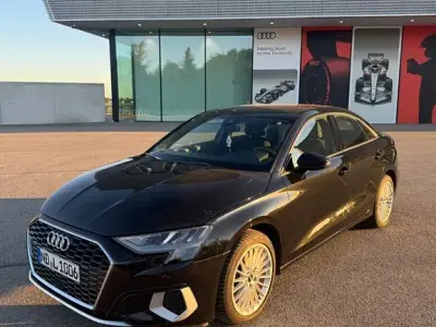 Gebraucht Audi A3 Ambiente 110 PS (80 kW) 2021 Schwarz Limousine