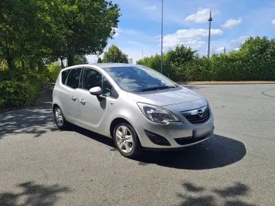 Gebraucht Opel Meriva 120 PS (88 kW) 2011 Silber Van / Kleinbus
