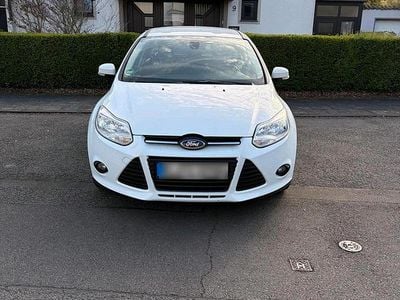 Usata Ford Focus 101 CV (74 kW) 2014 Bianco Station wagon