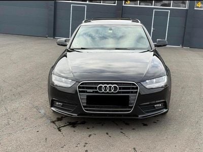 Schwarz Gebraucht 2012 Audi A4 S-Line Kombi | 9.200 € (Etwas zu teuer)