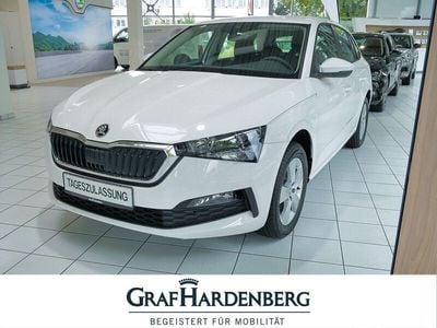 Weiß Gebraucht 2023 Skoda Scala Cool Plus Kleinwagen | 19.888 € (Fairer Preis)