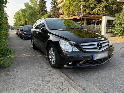 Mercedes R320