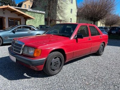 Usata Mercedes 190 109 CV (80 kW) 1990 Rosso Berlina