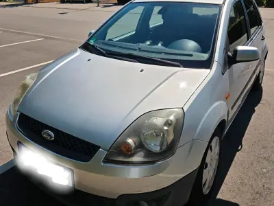 Gebraucht Ford Fiesta 101 PS (74 kW) 2006 Silber Kleinwagen