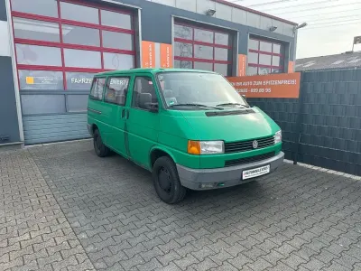 Używany VW Caravelle 110 KM (80 kW) 1995 Zielony Van