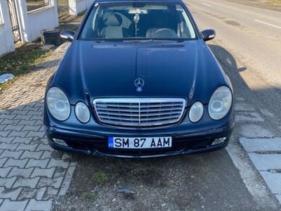 Mercedes E220