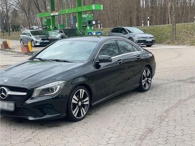 Gebraucht Mercedes CLA200 136 PS (100 kW) 2014 Schwarz Limousine