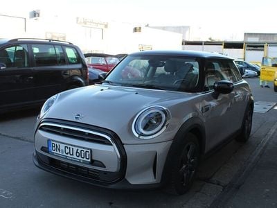 Grau Gebraucht 2022 Mini Cooper Classic Kleinwagen | 22.700 € (Fairer Preis)