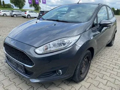 Gebraucht Ford Fiesta Trend 82 PS (60 kW) 2016 Magneticgrau (metallic) Kleinwagen