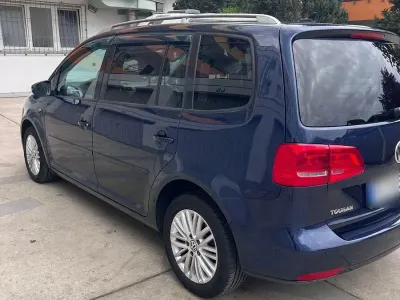 Gebraucht VW Touran Cup 140 PS (102 kW) 2014 Blau Van / Kleinbus